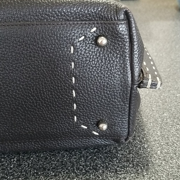 BCBG MAX AZRIA Italian Black Leather Signature Hobo Satchel Handbag Purse - Picture 8 of 8